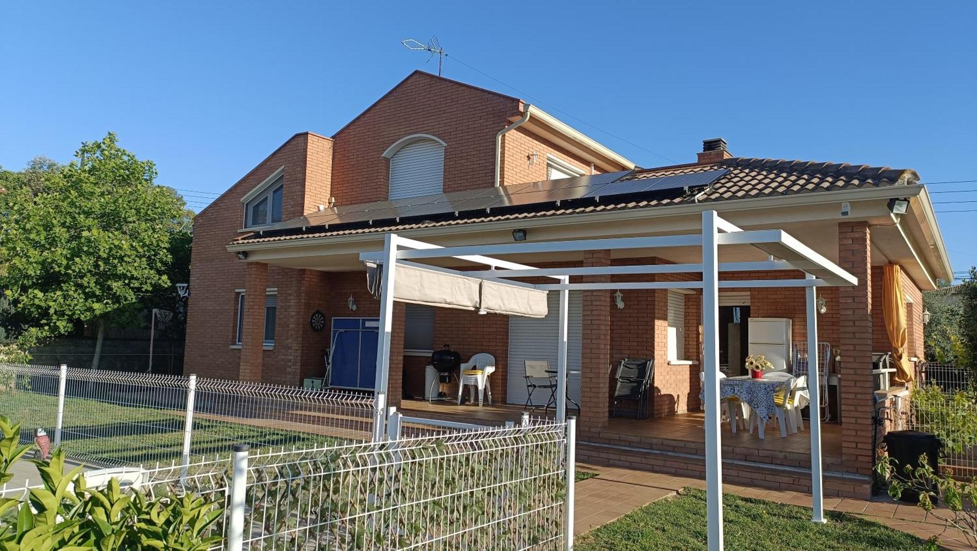 Casa Con Jardin Y Piscina Privada. Villa Santa Eulalia de Ronsaná Exterior foto