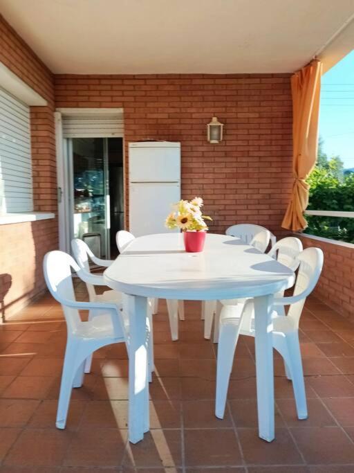 Casa Con Jardin Y Piscina Privada. Villa Santa Eulalia de Ronsaná Exterior foto